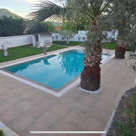 Villa Salo Labinot-Fushe Luaran gambar